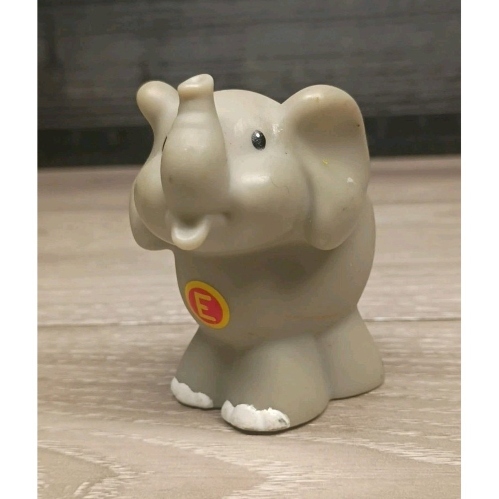 Fisher Price Little People A - Z Learning Zoo Letter E Elephant 2001